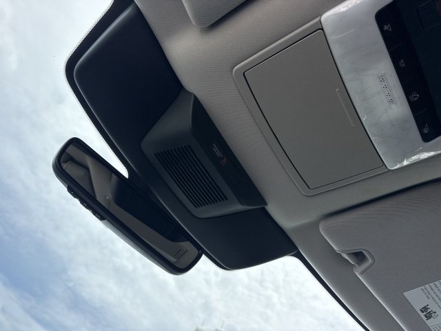 Used 2025 Nissan Pathfinder SL FWD image 22