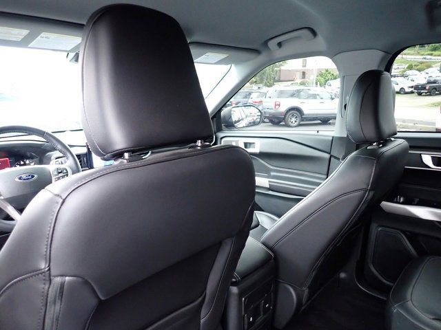 Used 2023 Ford Explorer XLT w/ Equipment Group 202A image 17