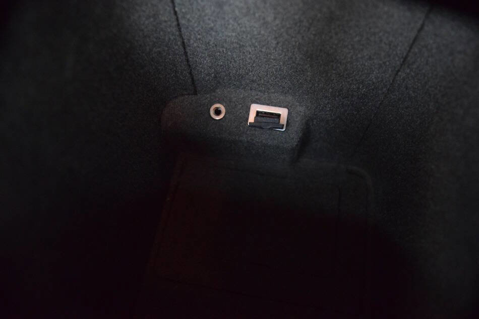 Used 2011 Volvo V50 T5 image 58