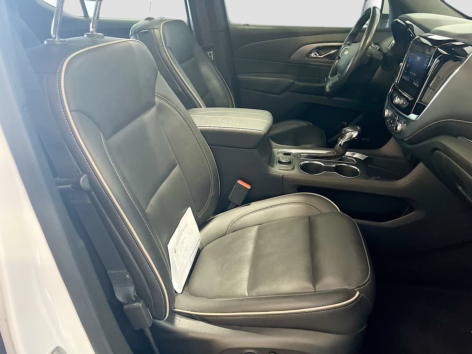Used 2022 Chevrolet Traverse Premier AWD/4WD image 29