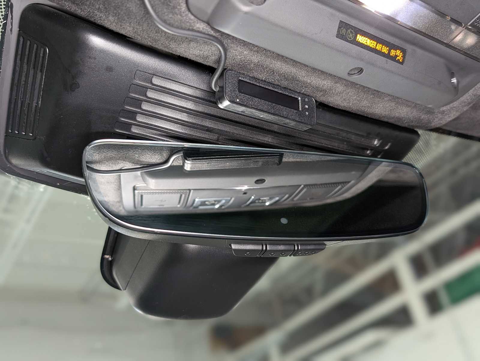 Used 2021 Jaguar F-PACE SVR image 32