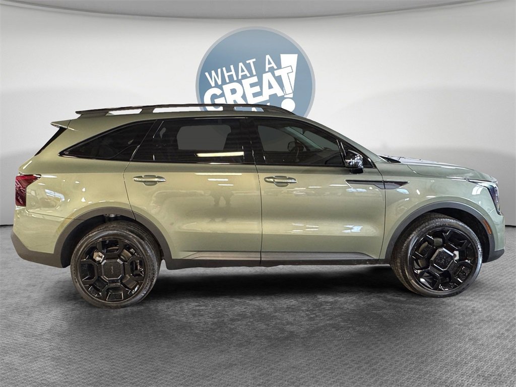 Certified 2025 Kia Sorento X-Line EX image 2