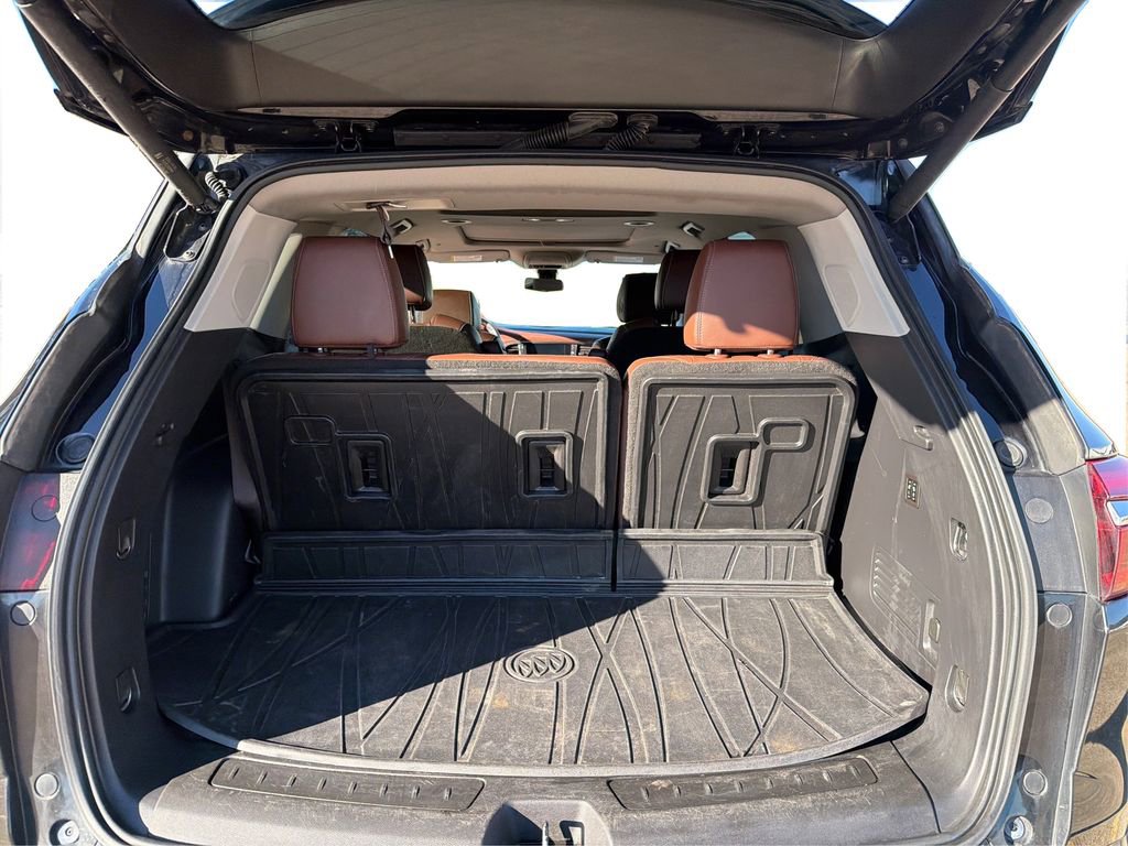 Used 2021 Buick Enclave Avenir w/ Avenir Technology Package image 14