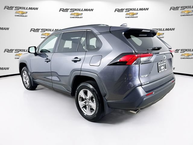 Used 2024 Toyota RAV4 XLE w/ Convenience Package FWD image 5