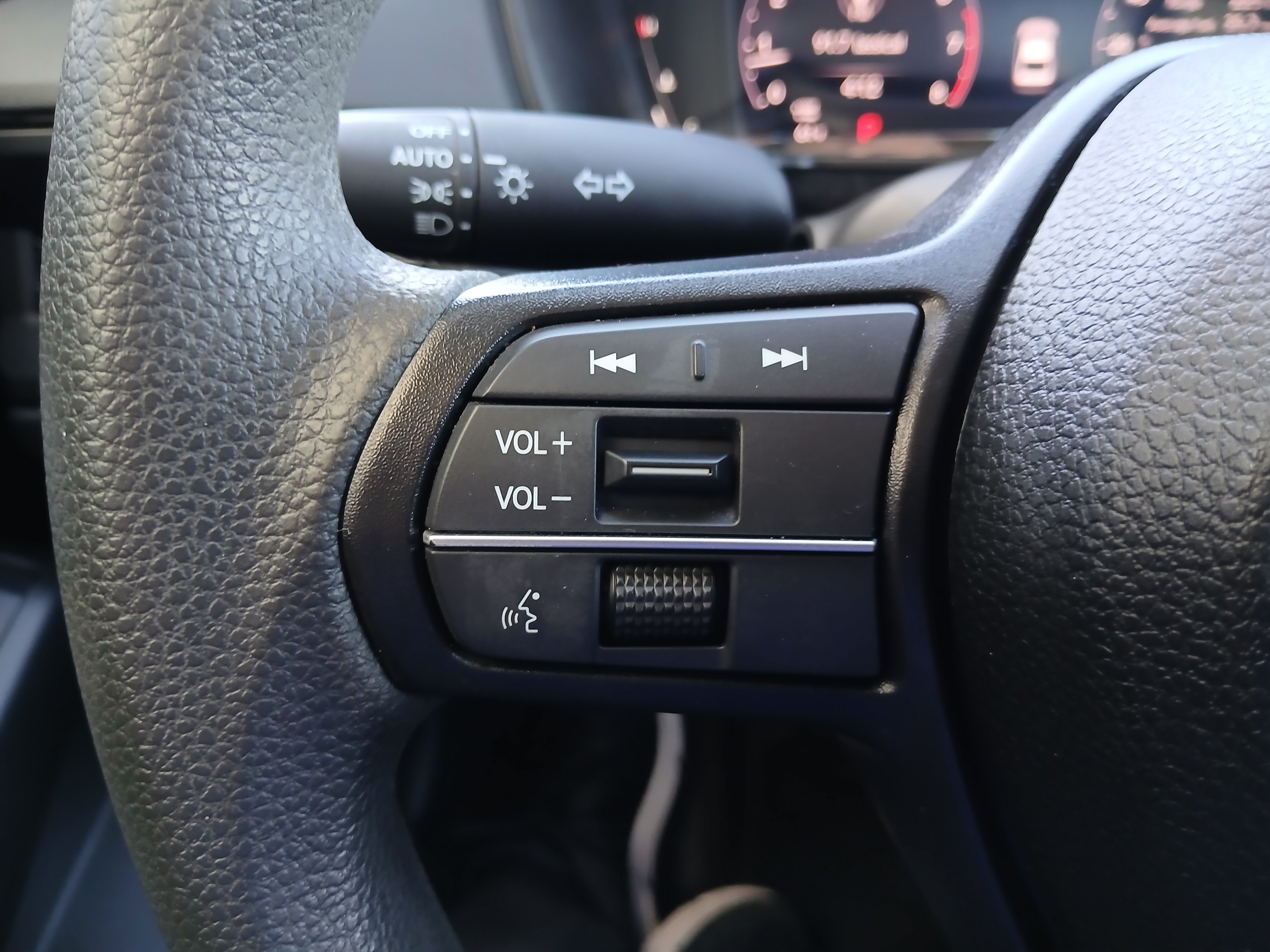 Used 2024 Honda Accord EX image 11