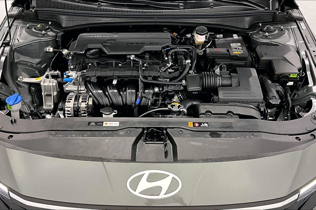 New 2026 Hyundai Elantra SEL Sport FWD image 23