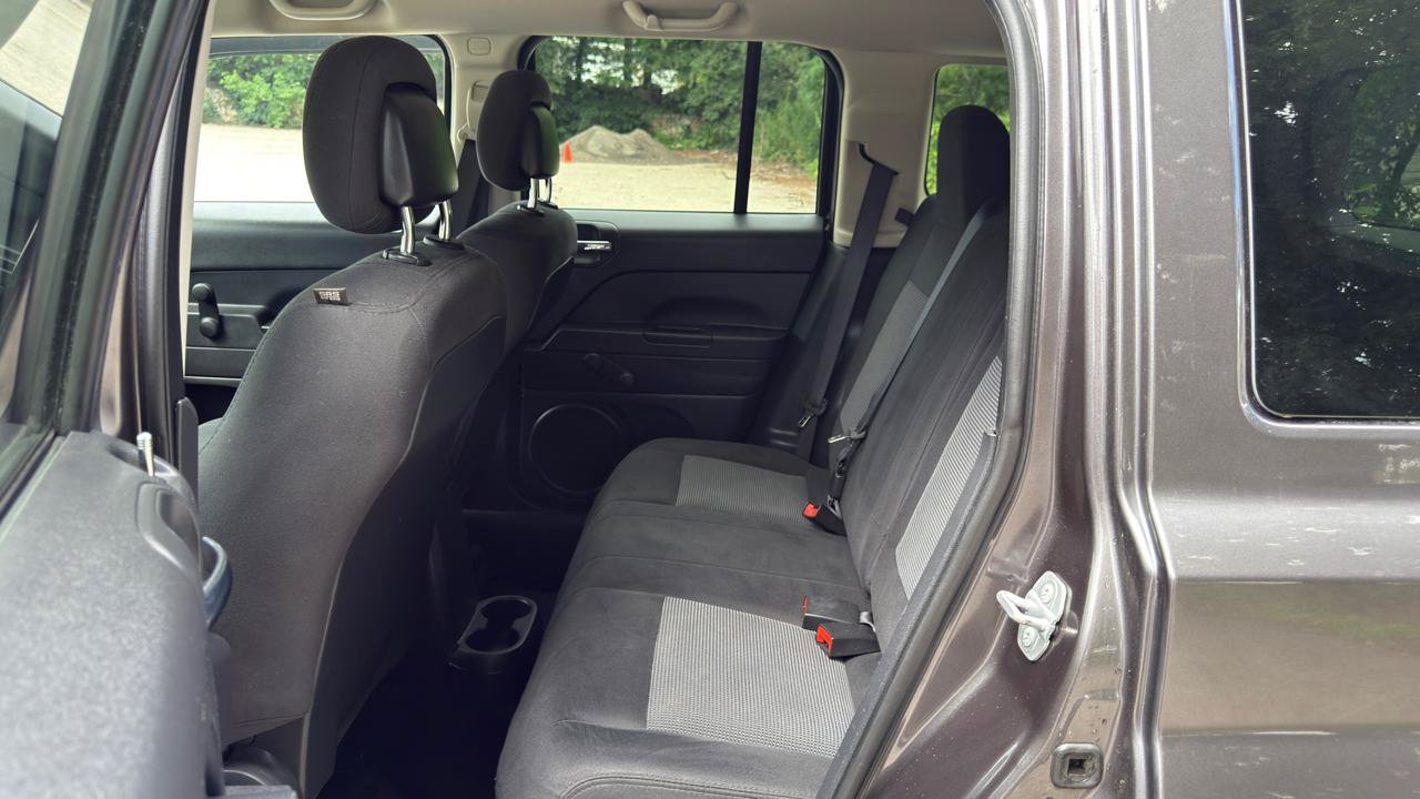 Used 2015 Jeep Patriot Sport AWD/4WD image 30