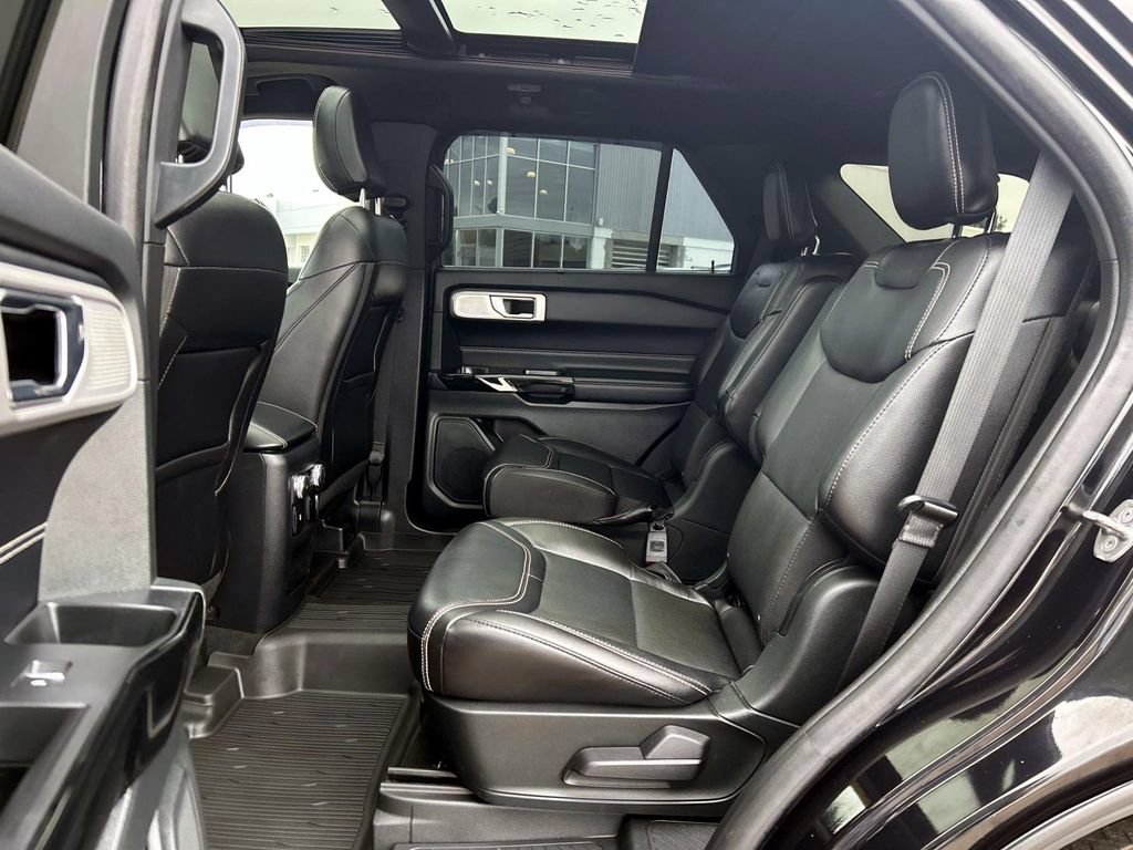Used 2021 Ford Explorer ST w/ Equipment Group 401A AWD/4WD image 17
