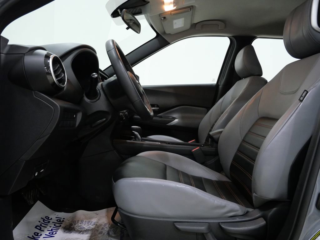 Used 2023 Nissan Kicks SR w/ SR Premium Package image 12