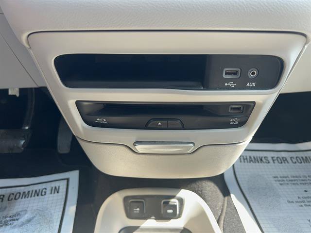 Used 2018 Chrysler Pacifica Touring-L Plus w/ Advanced Safetytec Group FWD image 26