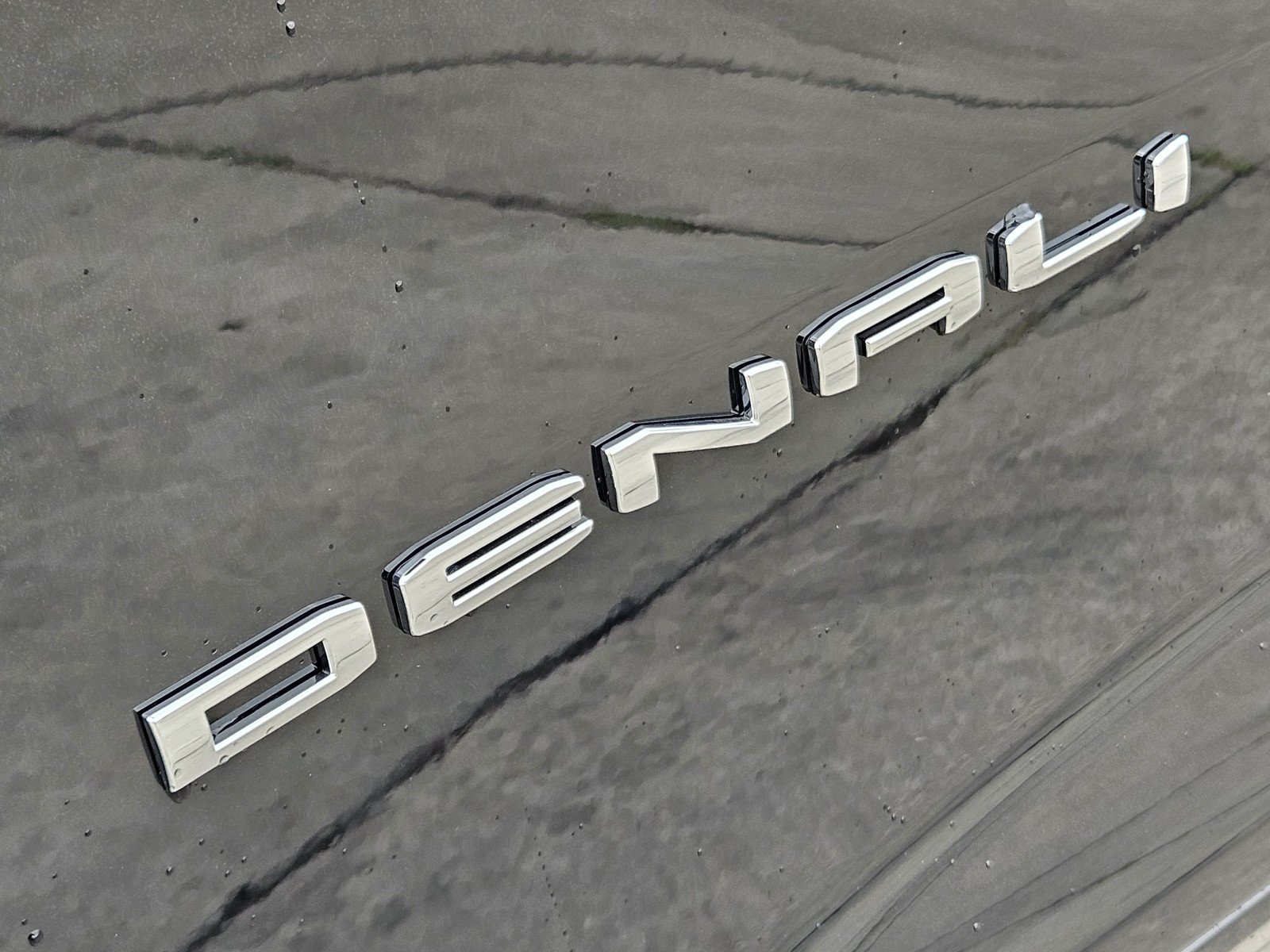 New 2027 GMC Acadia Denali FWD image 8