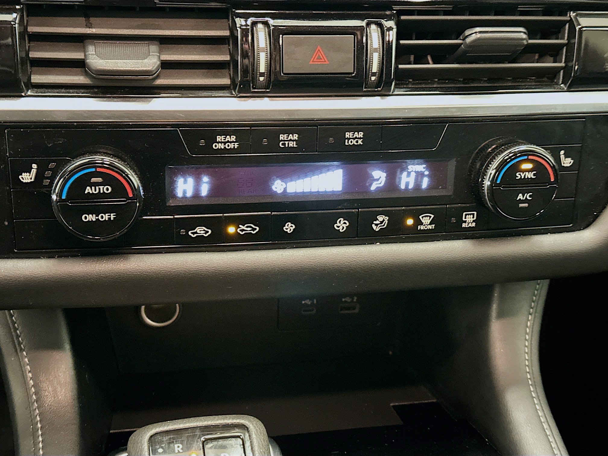 Used 2023 Nissan Pathfinder SV image 24