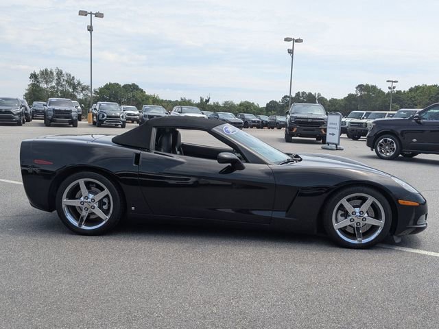 Used 2007 Chevrolet Corvette Convertible w/ Preferred Equipment Group RWD image 2