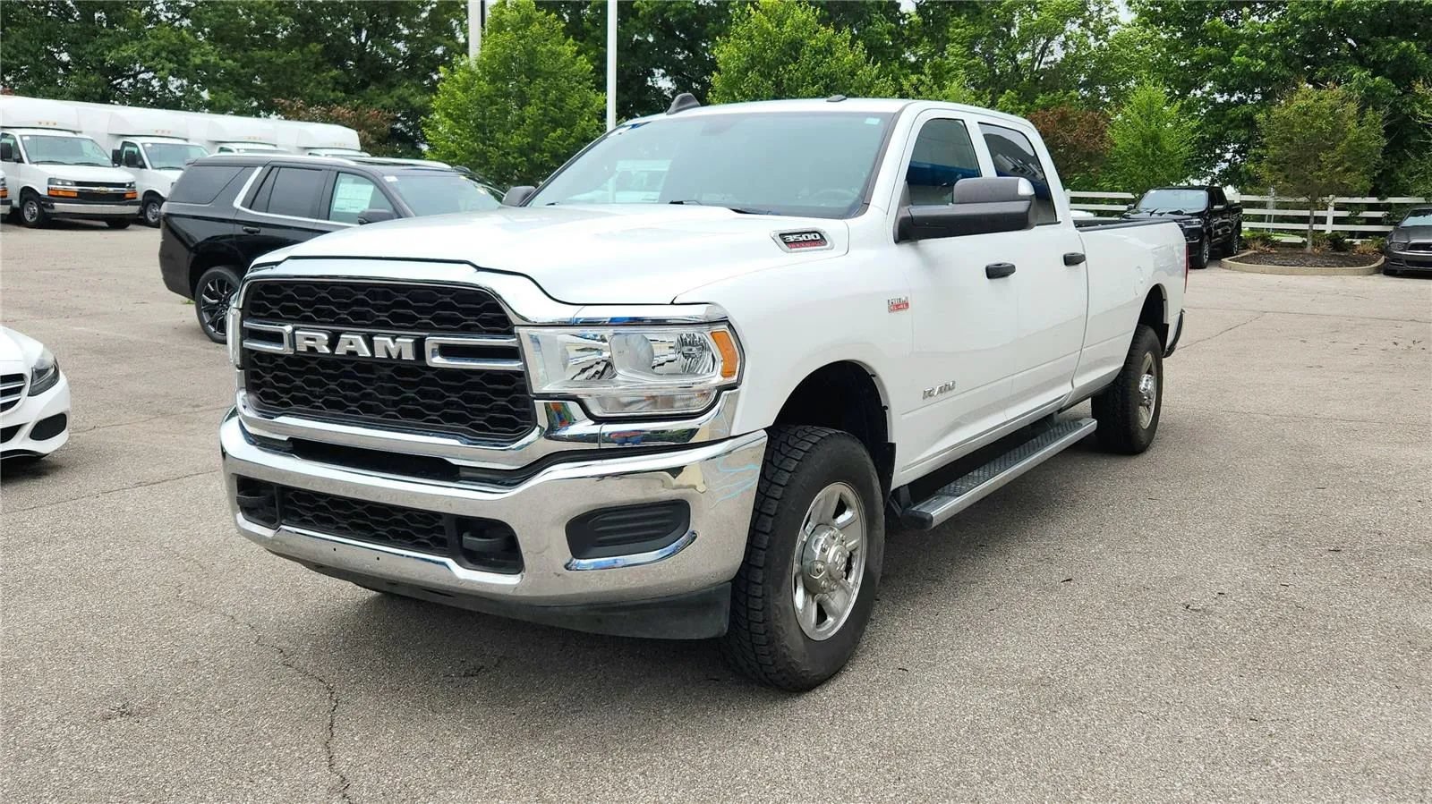 Used 2021 RAM 3500 Tradesman w/ Chrome Appearance Group AWD/4WD image 3
