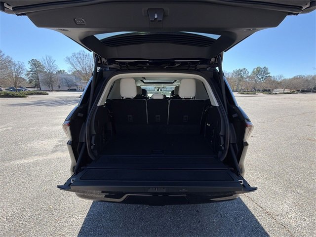 New 2025 Lincoln Navigator Reserve image 26