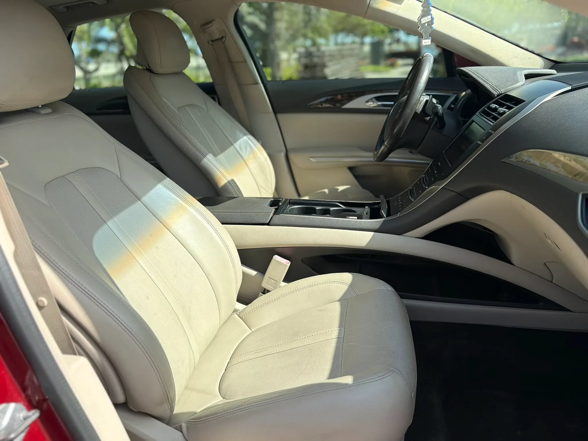 Used 2016 Lincoln MKZ w/ Equipment Group 300A Reserve FWD image 18