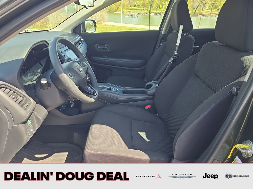Used 2018 Honda HR-V LX image 9