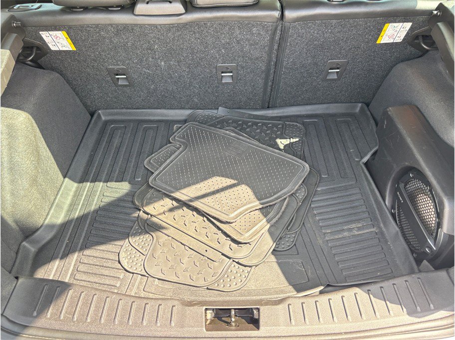 Used 2016 Ford Focus Titanium FWD image 42