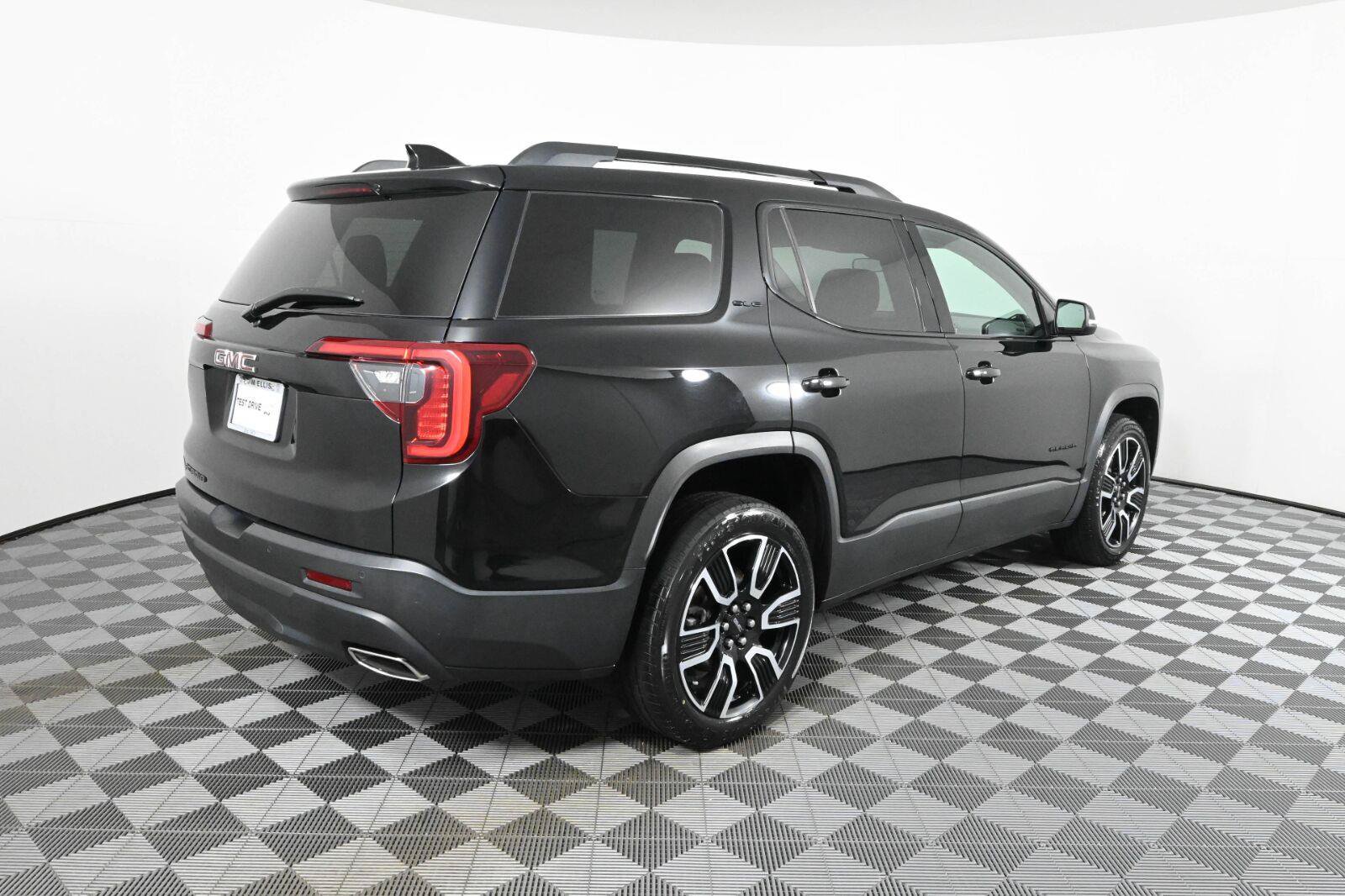 Used 2021 GMC Acadia SLE w/ Driver Convenience Package FWD image 6