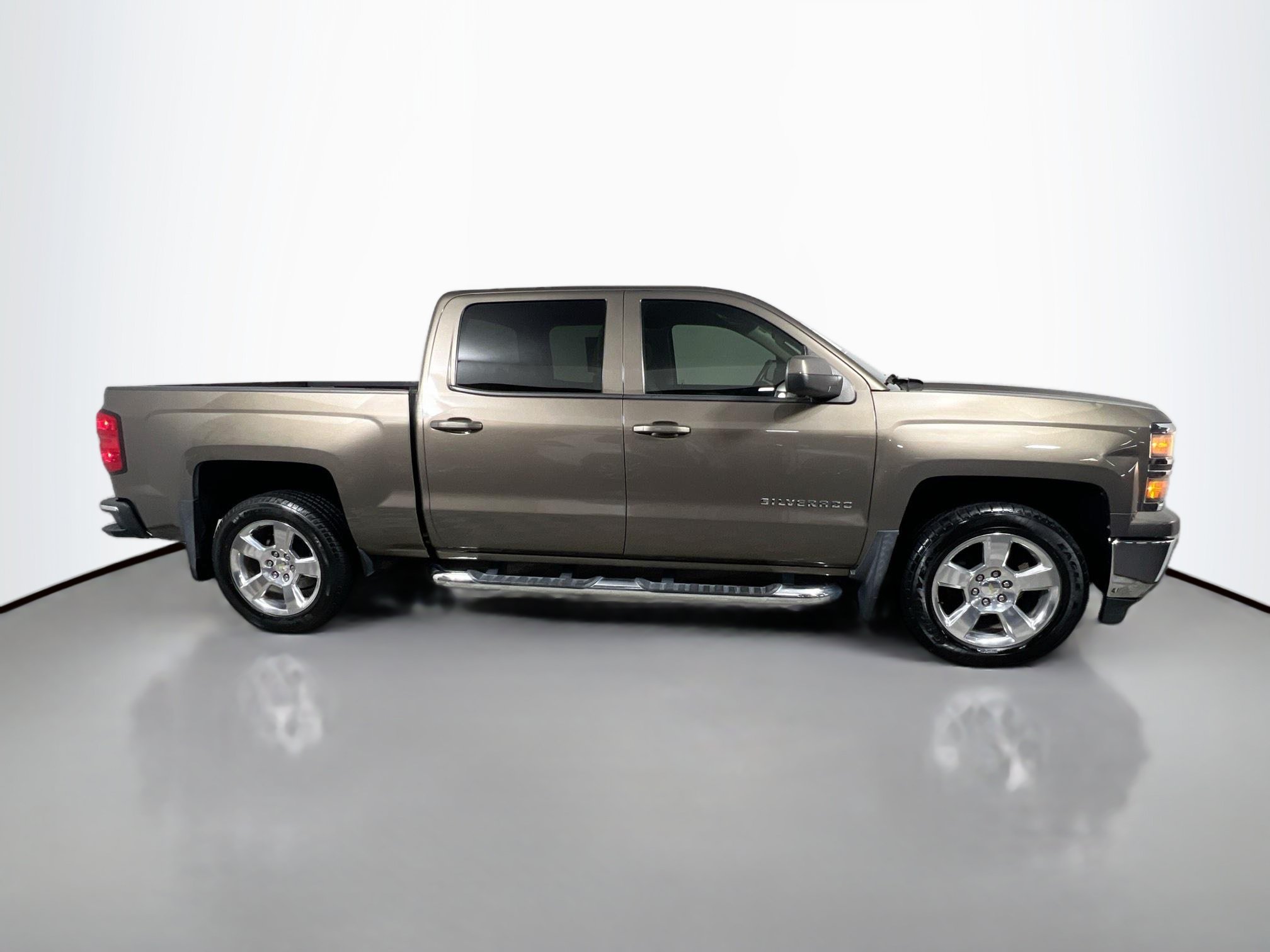 Used 2014 Chevrolet Silverado 1500 LT w/ LT Convenience Package RWD image 3