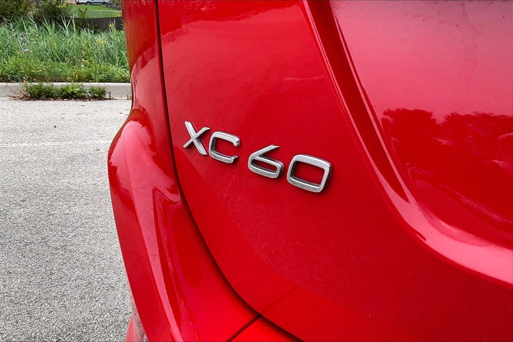Used 2015 Volvo XC60 T6 R-Design AWD/4WD image 32