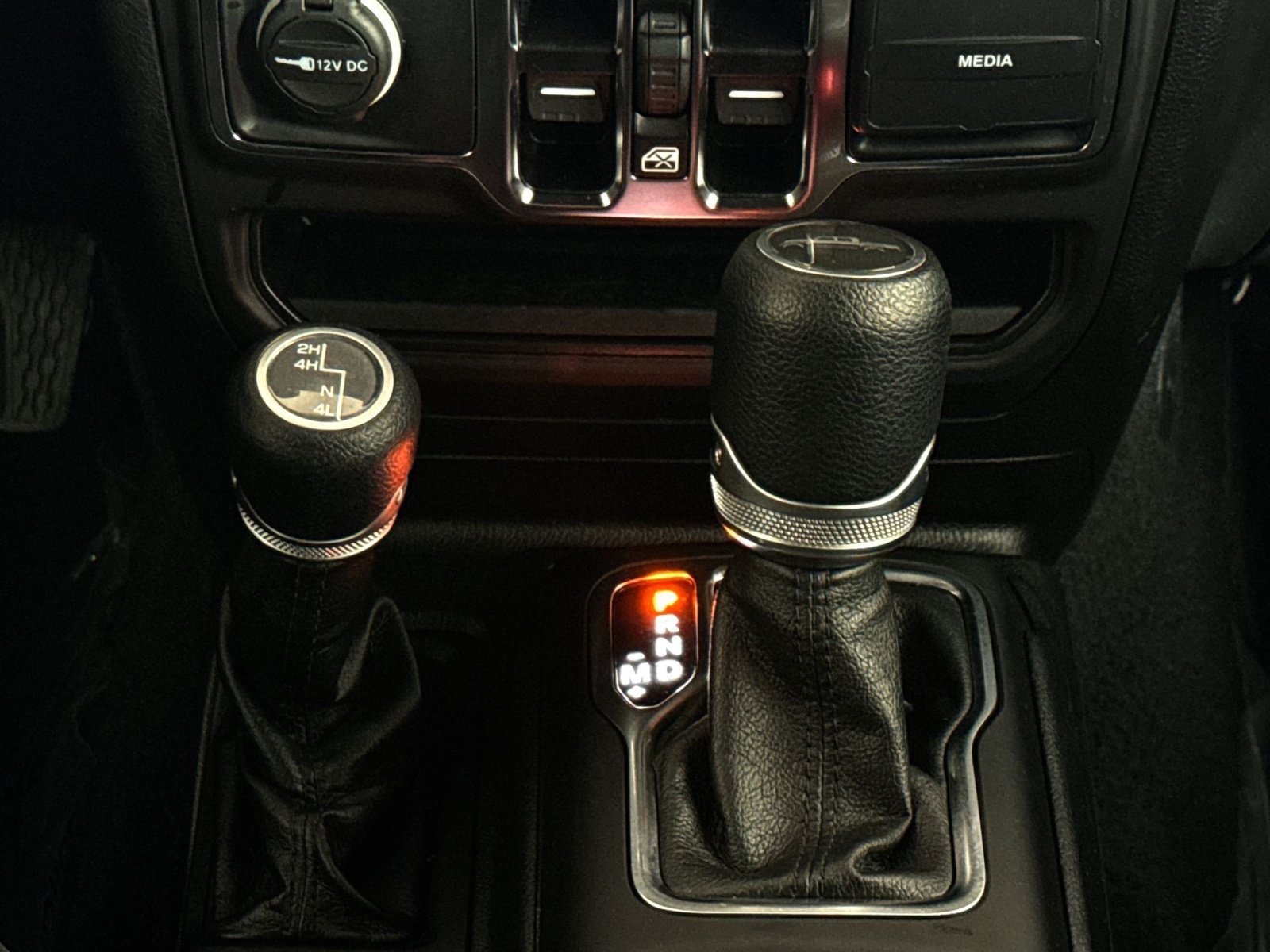 Used 2021 Jeep Gladiator Sport AWD/4WD image 21