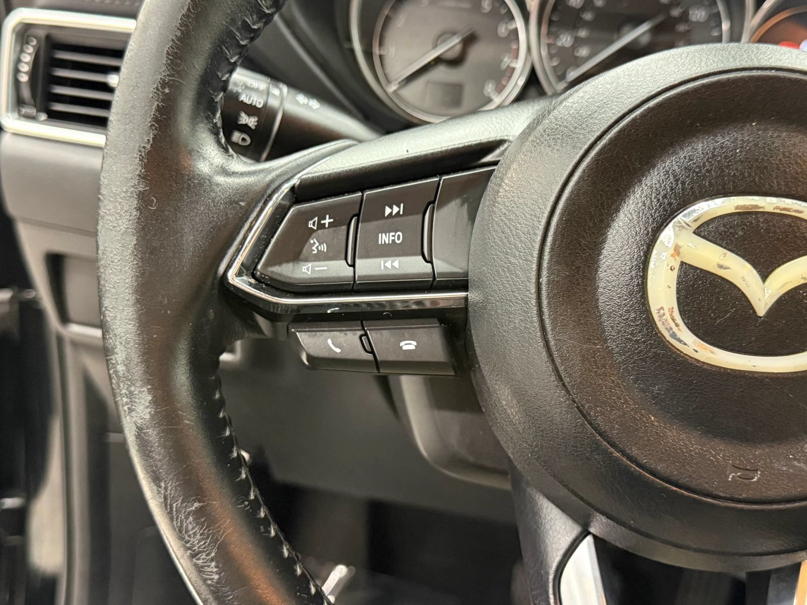 Used 2018 MAZDA CX-5 Touring FWD image 29