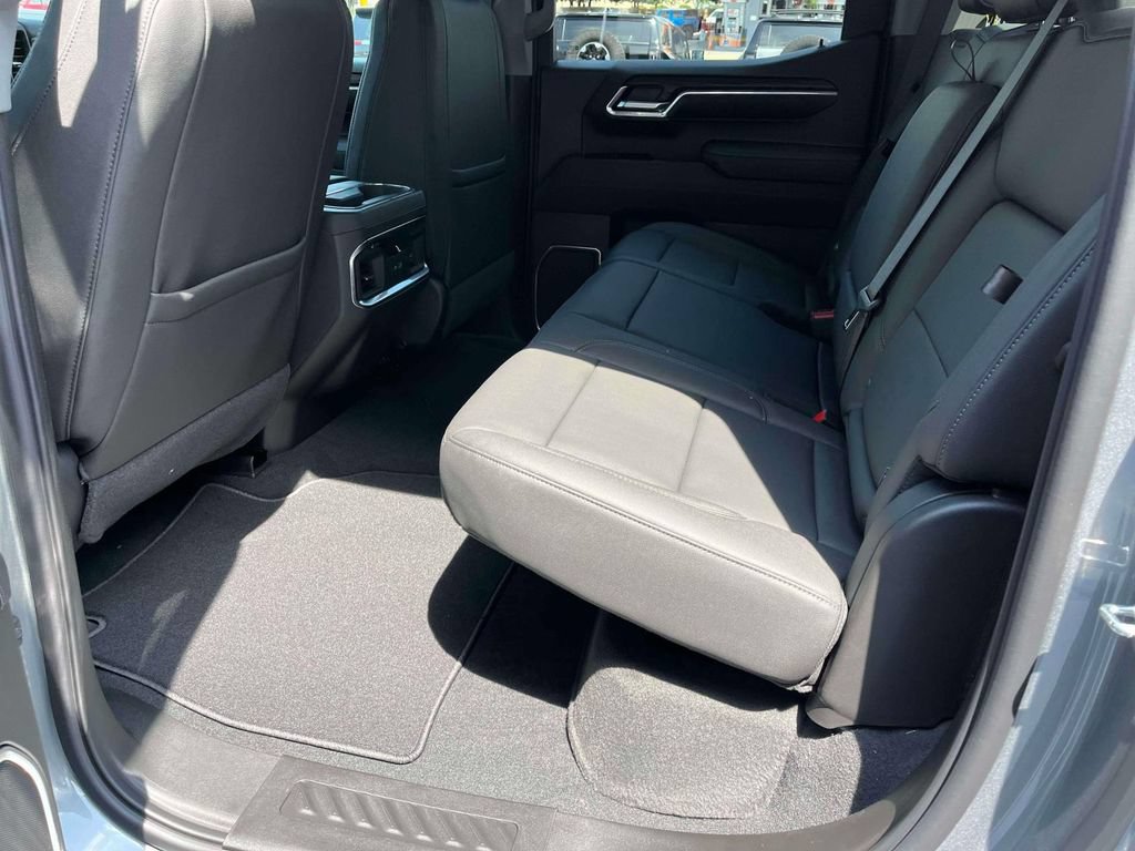 New 2026 GMC Sierra 1500 SLT w/ SLT Premium Package AWD/4WD image 17