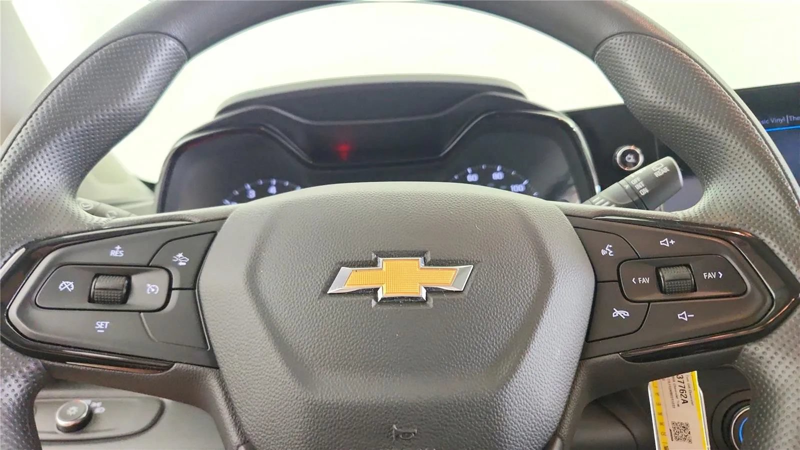 Used 2024 Chevrolet Trax LS w/ LS Convenience Package FWD image 25