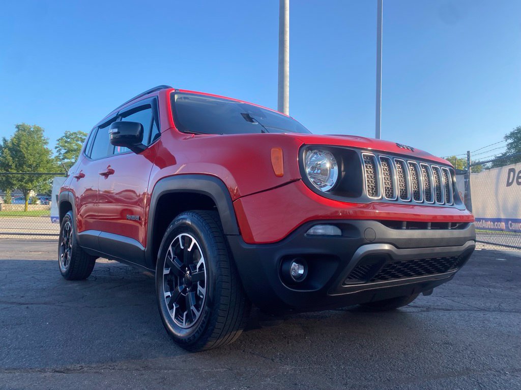 Used 2023 Jeep Renegade Latitude AWD/4WD image 30