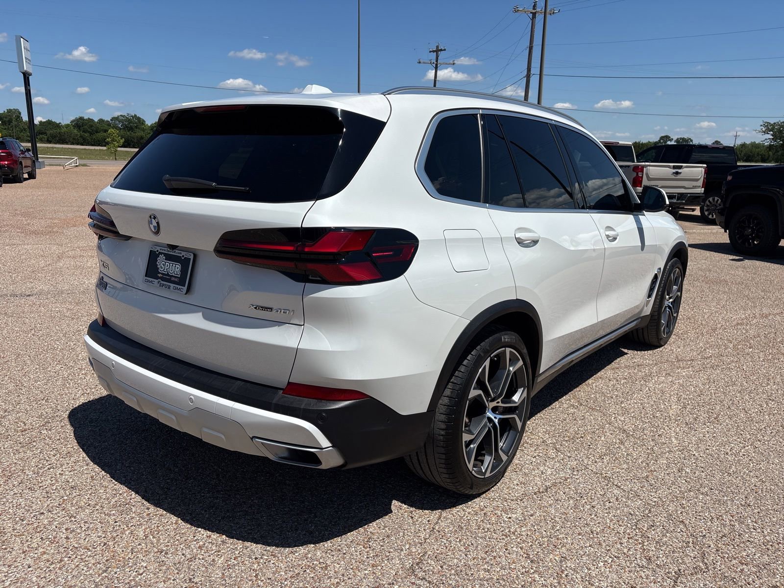 Used 2024 BMW X5 xDrive40i w/ Premium Package AWD/4WD image 6