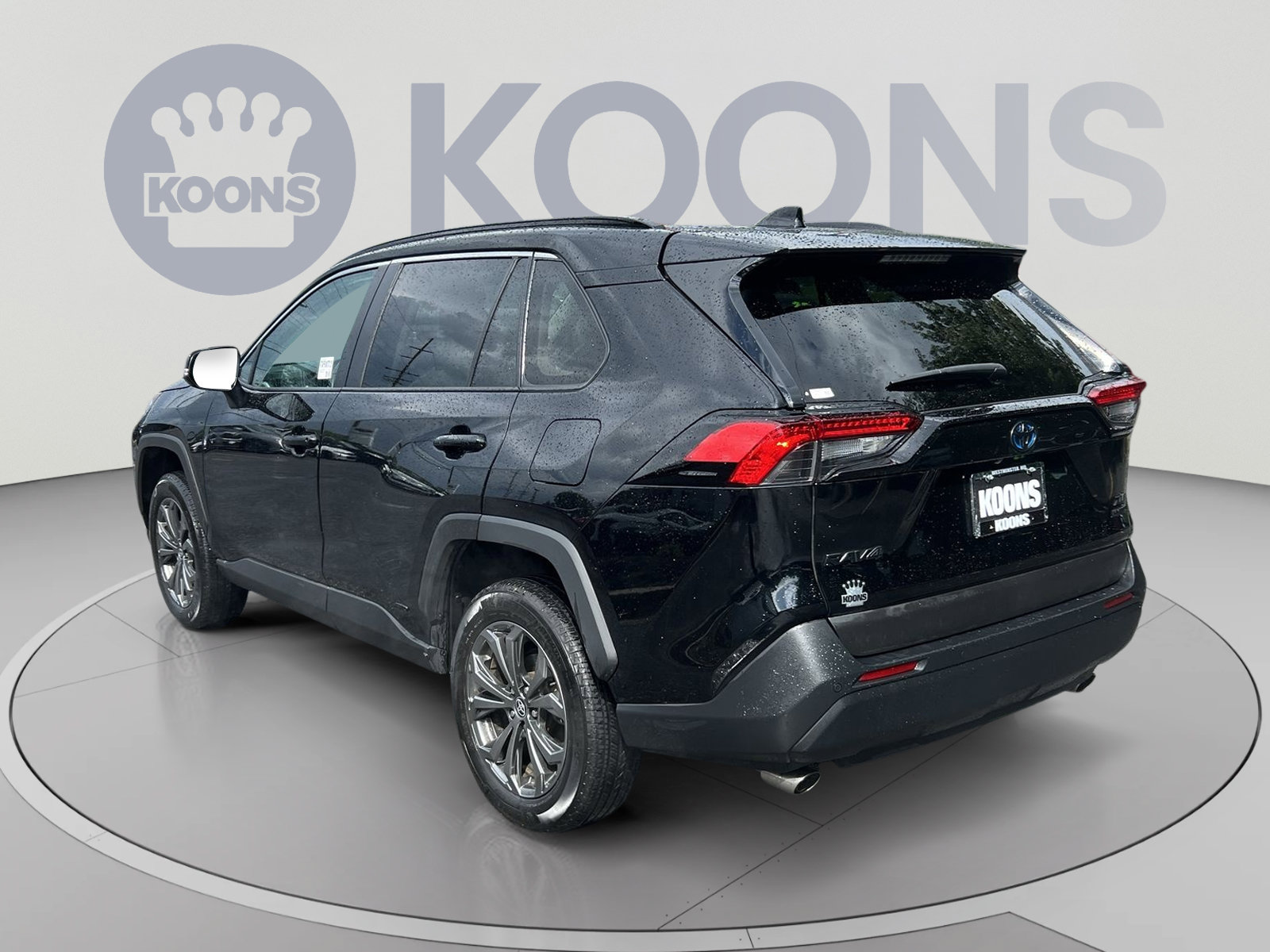 Used 2024 Toyota RAV4 XLE Premium w/ Weather Package AWD/4WD image 4