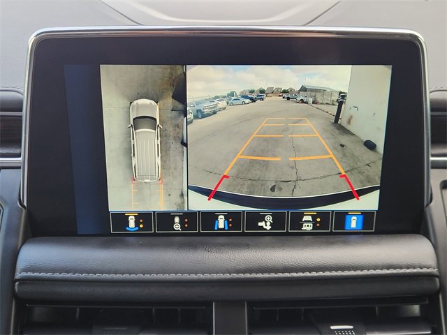 Used 2022 Chevrolet Tahoe Z71 w/ Luxury Package AWD/4WD image 6