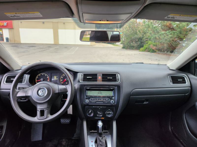Used 2011 Volkswagen Jetta S image 12