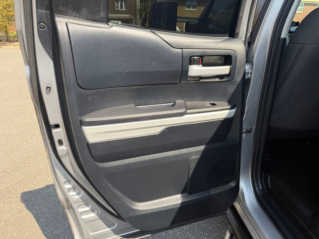Used 2014 Toyota Tundra SR5 w/ SR5 Upgrade Package AWD/4WD image 21