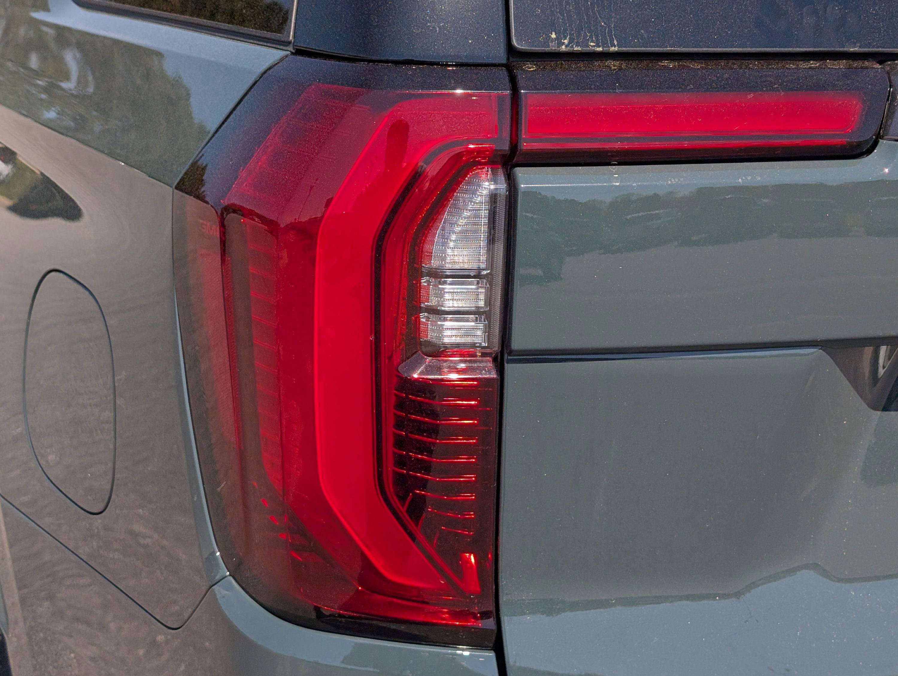 New 2026 GMC Yukon AT4 Ultimate w/ LPO, Floor Liner Package image 11