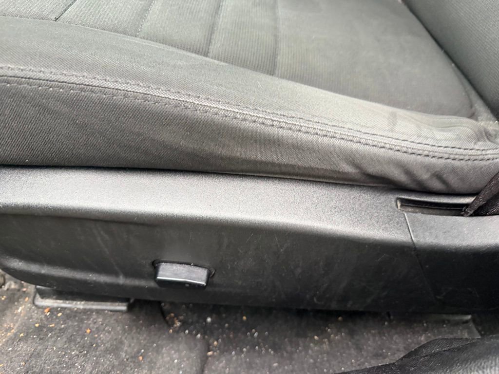 Used 2014 Dodge Charger SE RWD image 11