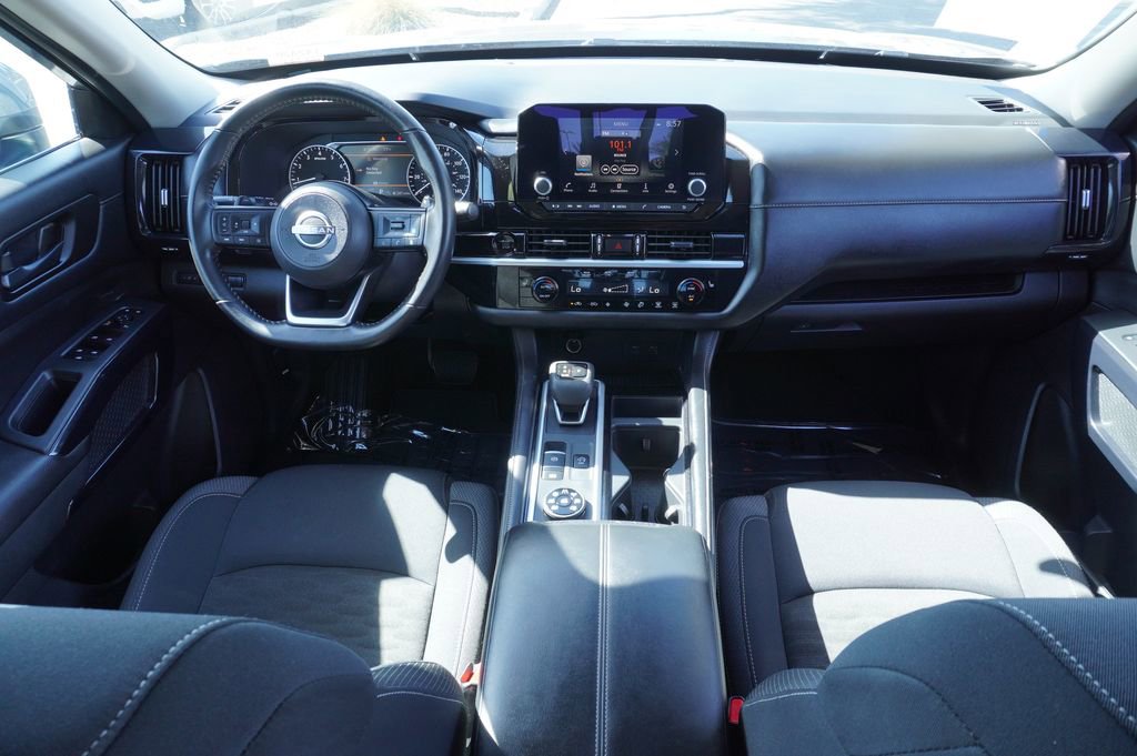 Certified 2025 Nissan Pathfinder SV AWD/4WD image 12