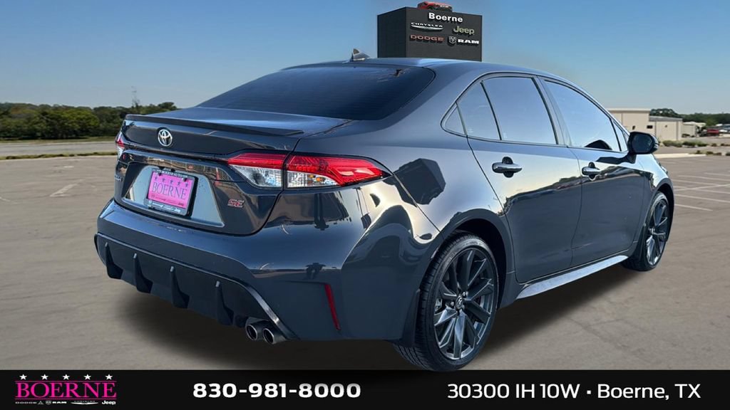 Used 2025 Toyota Corolla SE FWD image 3