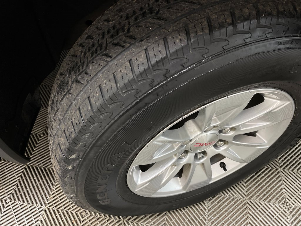 Certified 2020 GMC Sierra 1500 SLE w/ SLE Value Package image 49