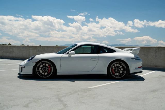 Used 2015 Porsche 911 GT3 RWD image 16