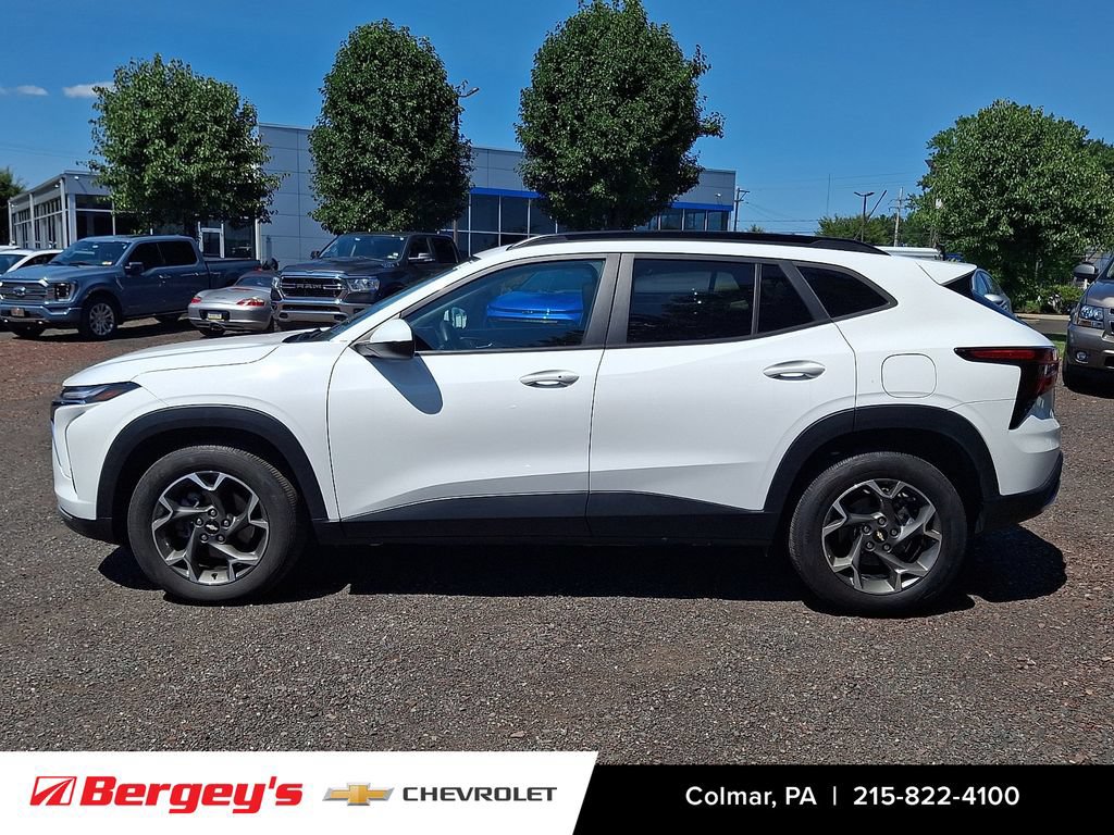 Certified 2024 Chevrolet Trax LT w/ Sunroof Package FWD image 8