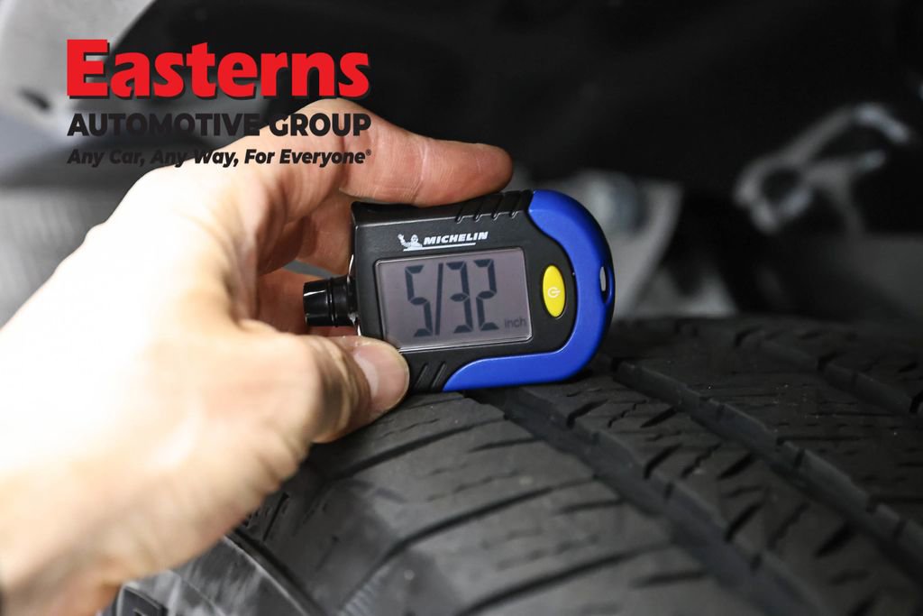 Used 2025 Jeep Wrangler Unlimited Sahara image 26