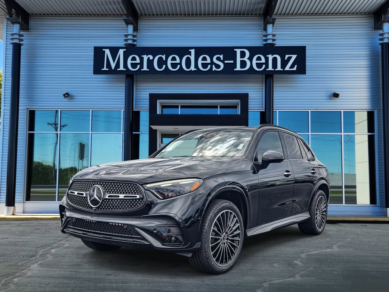 New 2026 Mercedes-Benz GLC 300 4MATIC image 3