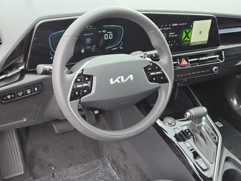 New 2026 Kia Niro EX FWD image 11