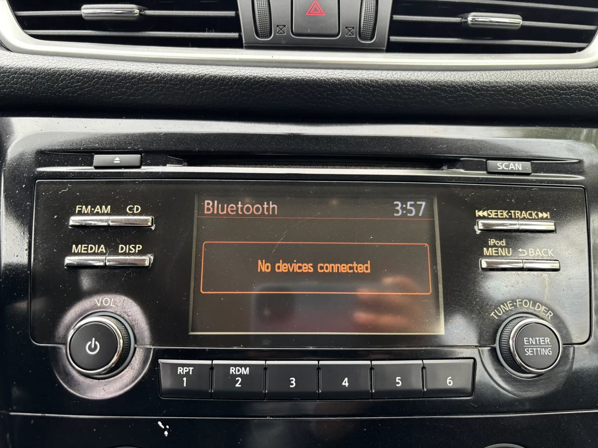 Used 2015 Nissan Rogue S image 22