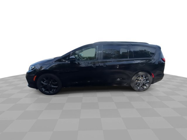 Used 2025 Chrysler Pacifica Limited FWD image 7