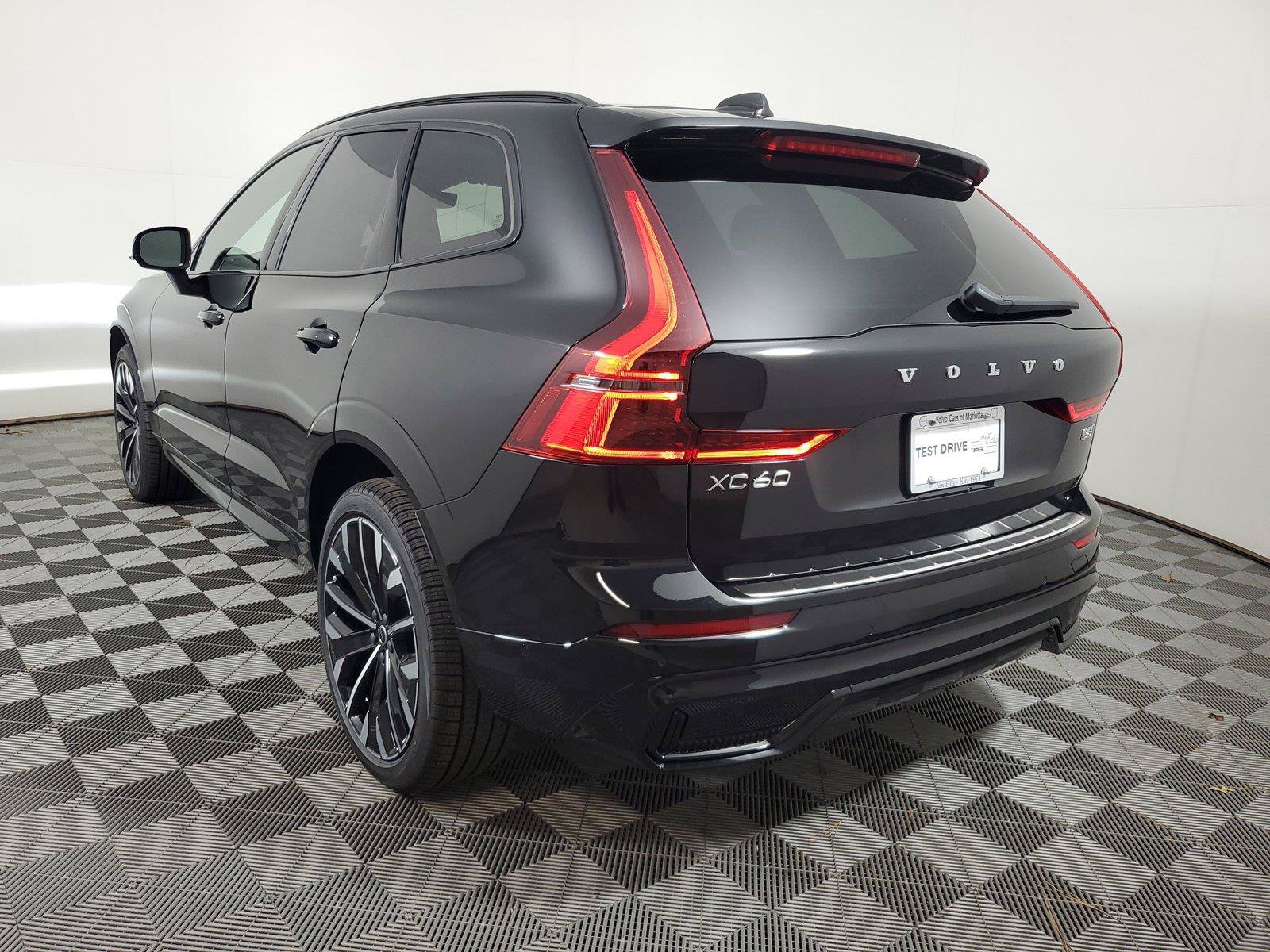 New 2027 Volvo XC60 B5 Ultra AWD/4WD image 4
