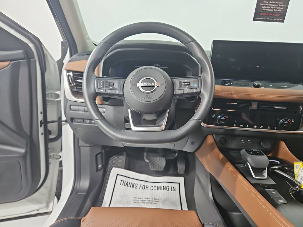 Certified 2024 Nissan Rogue Platinum AWD/4WD image 15