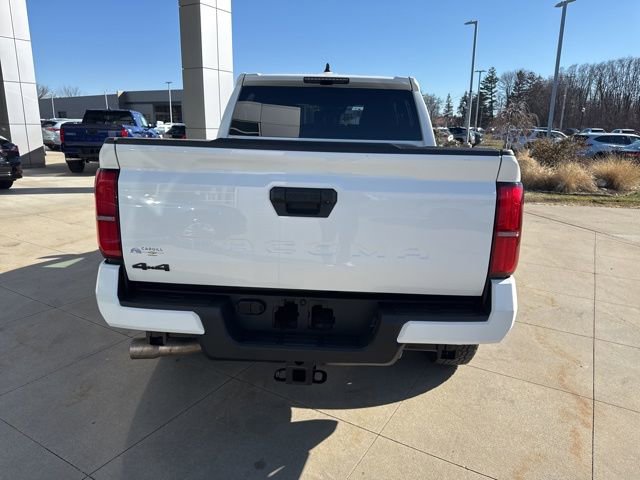Used 2024 Toyota Tacoma TRD Off-Road AWD/4WD image 6